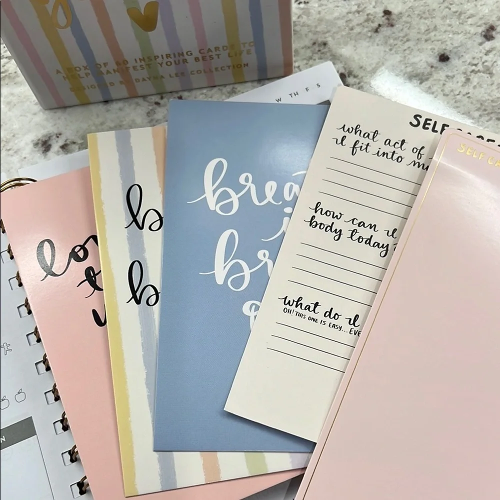 Wellness Journal with Tropical Design with Bonus Gratitude Cards